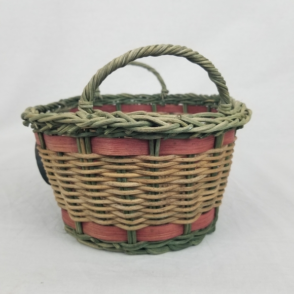 Rustic wicker basket - Picture 4 of 9